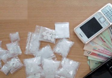 Xử lý khi người đang đi học có hành vi mua bán ma túy?