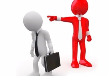 Sa thải khi hết bậc lương và chuyển NLĐ làm việc khác?