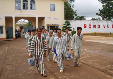 Quy định đặc xá đối với phạm nhân là người nước ngoài?